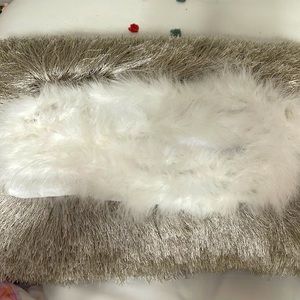 Feather top / synthetic hair